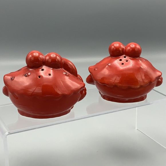 Nautical Beach Whimsical Smiling Red Crabs Salt Pepper Shaker Set With Stoppers - Picture 6 of 10